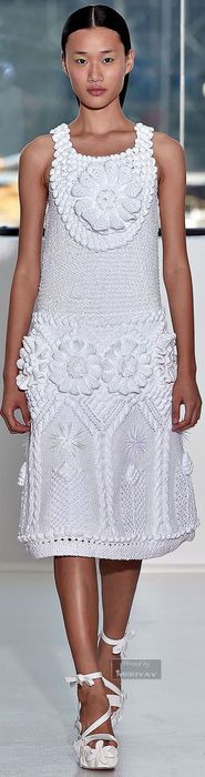 Вязание белого платья с подиума коллекции SS15