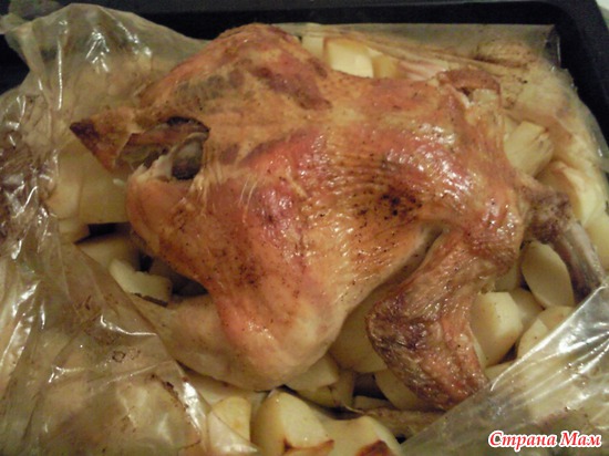 Курица с картофелем запеченная в рукаве