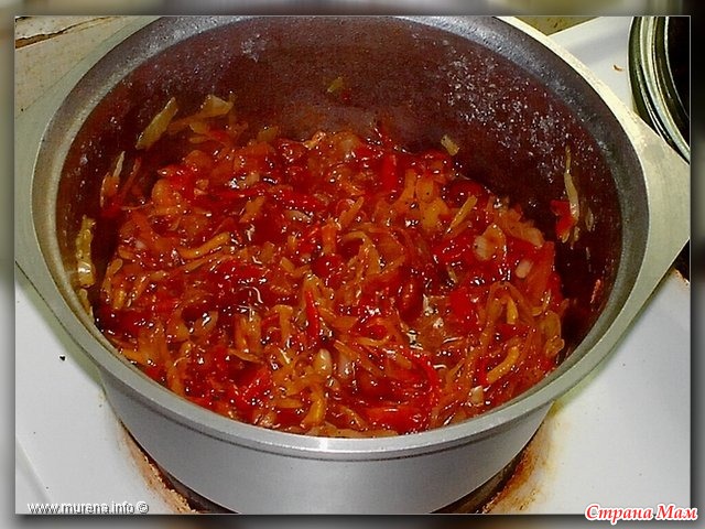 Капуста с томатной пастой рецепт. Тушёная капуста без томатной пасты. Вкусная тушеная капуста без томатной пасты. Капуста на сковороде тушеная с овощами без томатной пасты. Квашеная капуста с ягодами красной смородины.