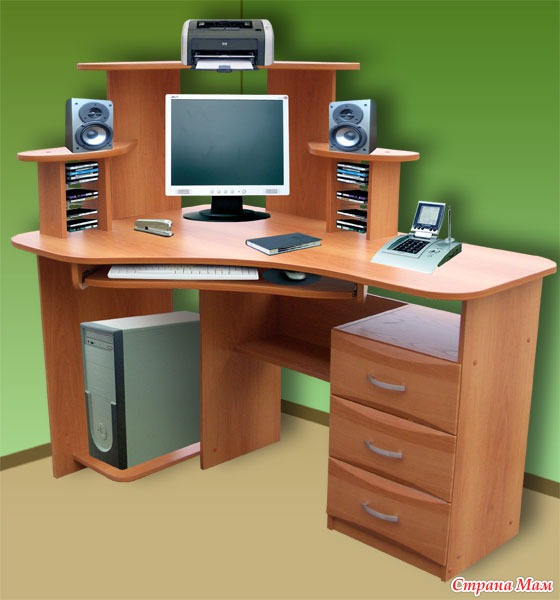 2 компьютера на одном столе
