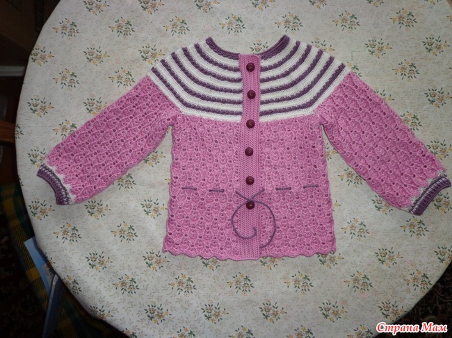 Детский кардиган реглан сверху. Полосатая кофточка для девочки. Вязаный кардиган для девочки. Кардиган для девочки 1 год. Жакет для девочки реглан.