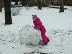 С ВитаМишками лепятся самые большие снеговики&quot;))