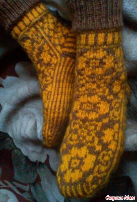  0-860 Christmas socks in Fabel  DROPS design
