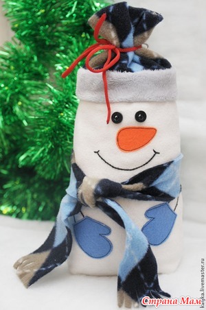 Новогодний снеговик-мешочек для сладостей