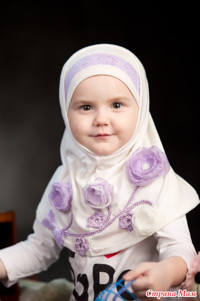 Чеченский маленький. Мадина Хутмат. Красивые детские Хиджабы. Дети в хиджабе красивые. Мусульманская одежда для детей.
