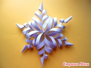 Новогодняя снежинка из бумаги