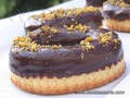      (Shortbread Cookies with Truffle Filling)