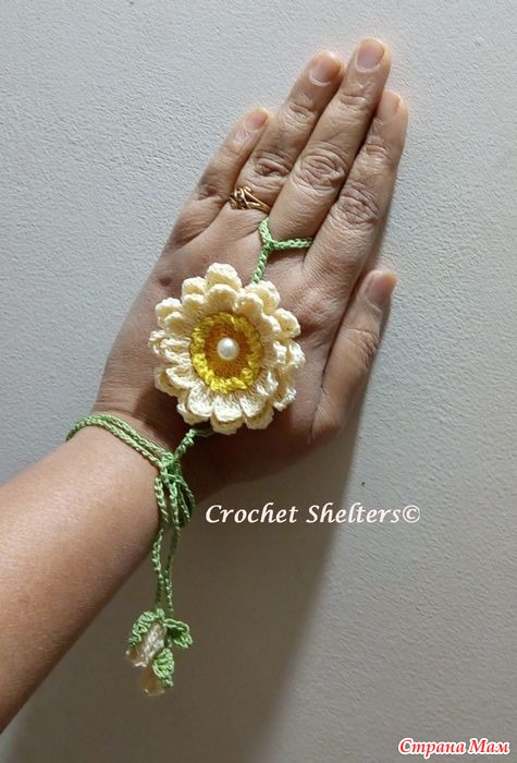 Crochet flower ring bracelet / barefoot sandals with flower bud tassels